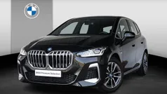 Zwart Gebruikt 2023 BMW 225 Active Tourer Comfort Edition MPV | € 35.850 (Eerlijke prijs)