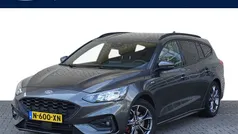 Grijs Gebruikt 2022 Ford Focus ST-Line X Stationwagen | € 22.900 (Eerlijke prijs)