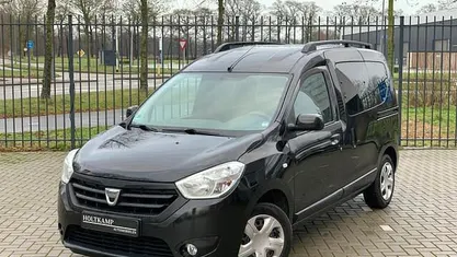 Occasion 2014 Dacia Dokker Lauréate MPV | € 6.495 (Eerlijke prijs)