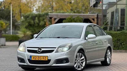 Occasion 2008 Opel Vectra GTS Excellence Hatchback | € 2.950 (Eerlijke prijs)