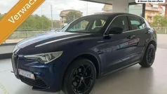 Blauw Gebruikt 2017 Alfa Romeo Stelvio Super SUV | € 29.940 (Eerlijke prijs)