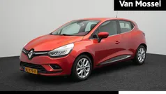 Rood Gebruikt 2017 Renault Clio IV Intens Hatchback | € 8.900 (Goede deal)