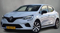 Gebruikt 2023 Renault Clio V Equilibre Hatchback | € 14.750 (Eerlijke prijs)