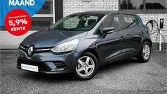 Grijs metallic Gebruikt 2018 Renault Clio IV Zen Hatchback | € 9.400 (Eerlijke prijs)