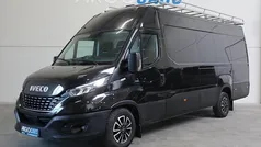Zwart Gebruikt 2021 Iveco Daily Van | € 27.450 (Super prijs)