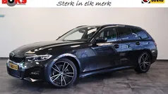 Zwart Gebruikt 2021 BMW 320 Executive Stationwagen | € 35.600 (Eerlijke prijs)