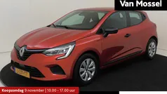 Rood Gebruikt 2020 Renault Clio V Life Hatchback | € 13.435 (Eerlijke prijs)