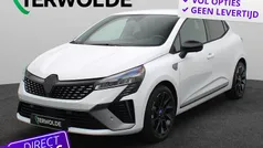 Gebruikt 2025 Renault Clio V Esprit Alpine Hatchback | € 29.750 (Eerlijke prijs)