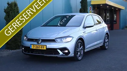 Grijs Occasion 2023 VW Polo R-line Hatchback | € 19.950 (Eerlijke prijs)