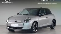 Grijs, metallic lak Gebruikt 2024 Mini Cooper SE Classic Hatchback | € 32.450 (Goede deal)