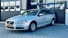 Grijs Gebruikt 2009 Volvo V70 Stationwagen | € 11.435 (Goede deal)