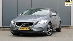 Grijs Gebruikt 2020 Volvo V40 Stationwagen | € 16.950 (Eerlijke prijs)