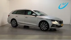 Grijs Gebruikt 2020 Skoda Octavia First Edition Stationwagen | € 17.850 (Eerlijke prijs)