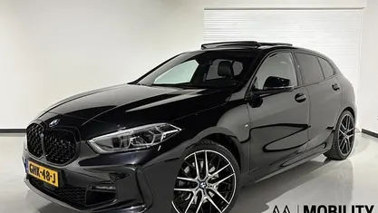 Occasion BMW 120 Executive 178 PK (130 kW) 2021 Hatchback