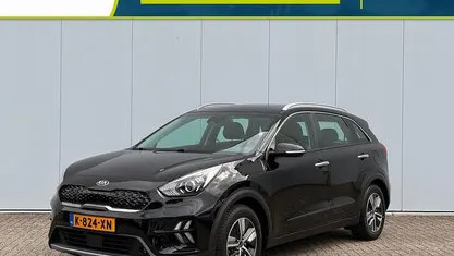 Zwart Gebruikt 2021 Kia Niro SUV | € 23.445 (Eerlijke prijs)