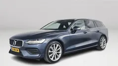 Blauw Gebruikt 2019 Volvo V60 Momentum Stationwagen | € 23.995 (Eerlijke prijs)