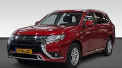 Gebruikt 2020 Mitsubishi Outlander P-HEV SUV | € 21.440 (Goede deal)