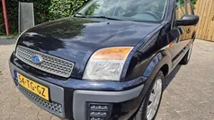 Zwart Gebruikt 2006 Ford Fusion MPV | € 2.250 (Eerlijke prijs)