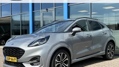 Zilver, metallic lak Gebruikt 2024 Ford Puma ST-Line X SUV | € 25.900 (Eerlijke prijs)