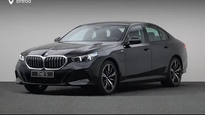 Occasion 2025 BMW 530e M Sport Sedan | € 59.880 (Goede deal)
