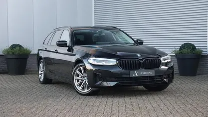 Occasion 2023 BMW 530e Executive Stationwagen | € 38.490 (Super prijs)