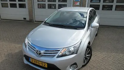 Occasion Toyota Avensis Comfort 132 PK (97 kW) 2012 Grijs Sedan