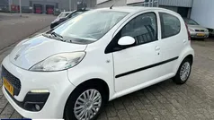 Wit Gebruikt 2012 Peugeot 107 Sportium Hatchback | € 2.950 (Eerlijke prijs)