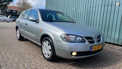 Occasion Nissan Almera Acenta 98 PK (72 kW) 2004 Grijs Hatchback