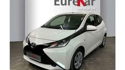 Occasion Toyota Aygo X-play 69 PK (50 kW) 2017 Wit Hatchback