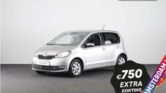 Grijs, metallic lak Gebruikt 2018 Skoda Citigo Ambition Hatchback | € 8.949 (Eerlijke prijs)