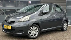 Grijs Gebruikt 2009 Toyota Aygo Hatchback | € 3.999 (Eerlijke prijs)