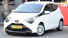 Wit Gebruikt 2021 Toyota Aygo X-play Hatchback | € 8.950 (Eerlijke prijs)