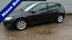 Zwart Gebruikt 2016 VW Golf VII Hatchback | € 12.950 (Eerlijke prijs)