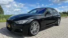Zwart Gebruikt 2012 BMW 335 Executive Sedan | € 21.950 (Eerlijke prijs)