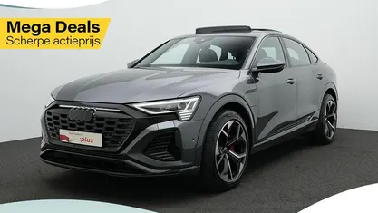 Grijs Occasion 2023 Audi Q8 e-tron SUV | € 54.400 (Eerlijke prijs)