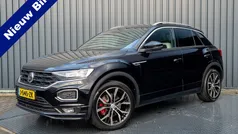 Zwart Gebruikt 2019 VW T-Roc Business SUV | € 29.745 (Eerlijke prijs)