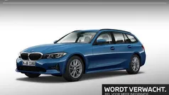 Blauw Gebruikt 2021 BMW 318 Executive Stationwagen | € 29.900 (Eerlijke prijs)