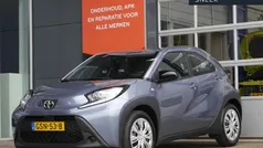 Grijs Gebruikt 2024 Toyota Aygo Play Hatchback | € 18.945 (Eerlijke prijs)