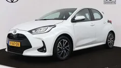 Gebruikt 2022 Toyota Yaris Hybrid Hatchback | € 21.945 (Eerlijke prijs)