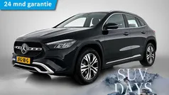 Zwart (metallic) Gebruikt 2023 Mercedes GLA250 AMG line SUV | € 44.750 (Eerlijke prijs)