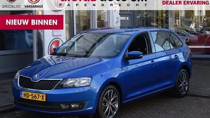 Blauw Occasion 2015 Skoda Rapid Hatchback | € 7.950 (Eerlijke prijs)