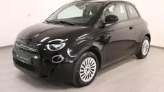 Zwart Gebruikt 2022 Fiat 500e Action Hatchback | € 12.294 (Goede deal)