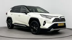 Wit Gebruikt 2021 Toyota RAV4 Hybrid SUV | € 38.999 (Eerlijke prijs)