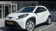 Wit Gebruikt 2024 Toyota Aygo Play Hatchback | € 18.450 (Eerlijke prijs)