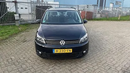 Occasion VW Touran Trendline 105 PK (77 kW) 2014 Zwart MPV