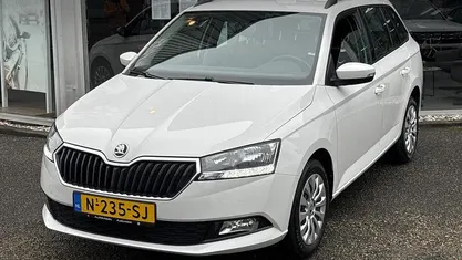 Wit Occasion 2022 Skoda Fabia Ambition Hatchback | € 15.199 (Eerlijke prijs)