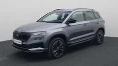 Grijs Gebruikt 2025 Skoda Karoq SportLine SUV | € 42.940 (Eerlijke prijs)