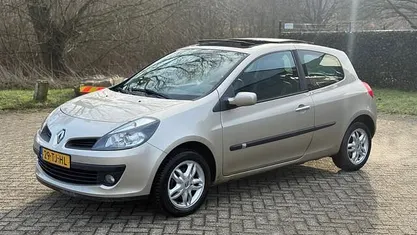 Occasion 2006 Renault Clio II Exception Hatchback | € 1.999 (Goede deal)