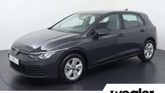 Gebruikt 2021 VW Golf VIII Life Hatchback | € 21.940 (Eerlijke prijs)