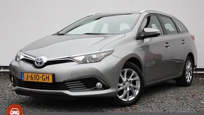 Grijs Occasion 2016 Toyota Auris Touring Sports Stationwagen | € 12.950 (Eerlijke prijs)